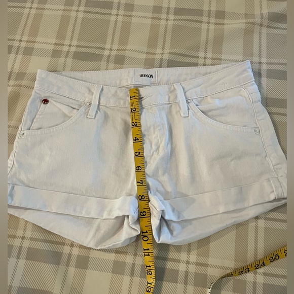 Hudson Hampton Cuffed Short Short White size 27. Excellent condition. - Picture 6 of 8